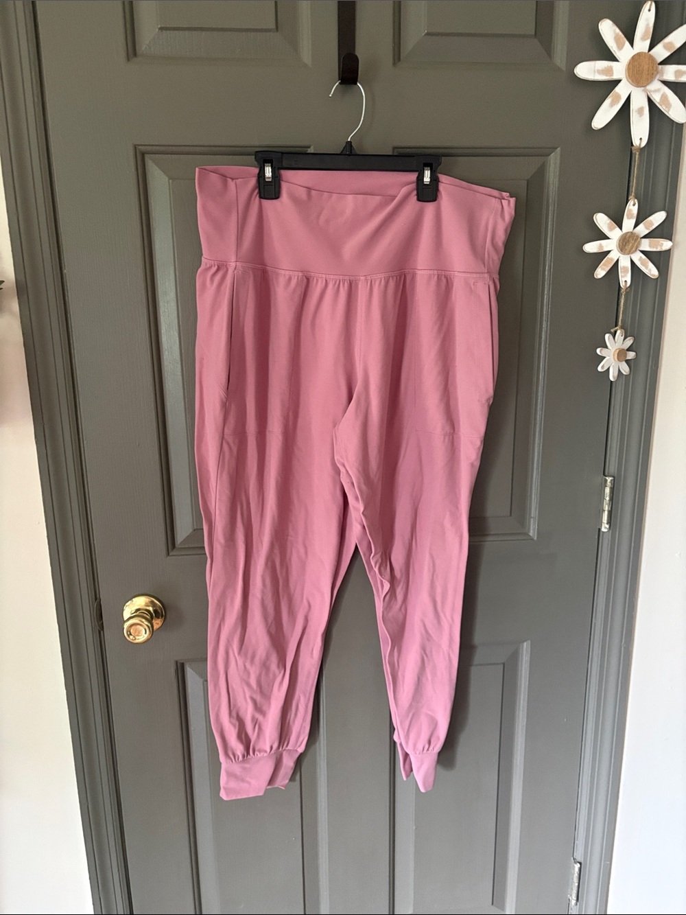 Athleta Salutation Jogger